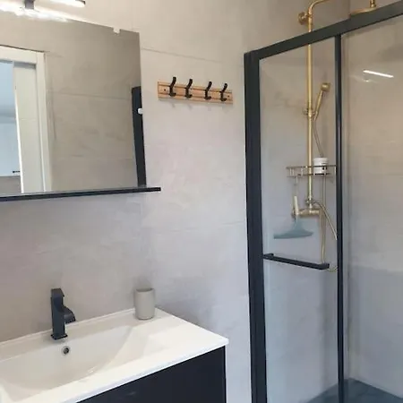 Appartement Et Piscine L'ecrin Aux Oliviers En Cevennes *